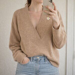 Banana Republic Ribbed V-Neck Sweater Women L Beige Wrap Knit Pullover Chic Luxe